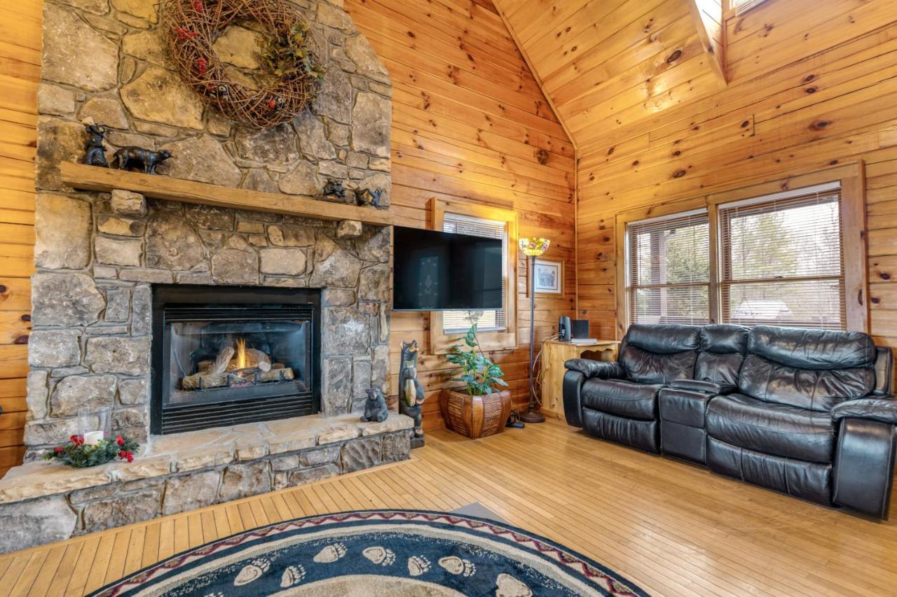 Papaw's Bear Den Villa Pigeon Forge Bagian luar foto