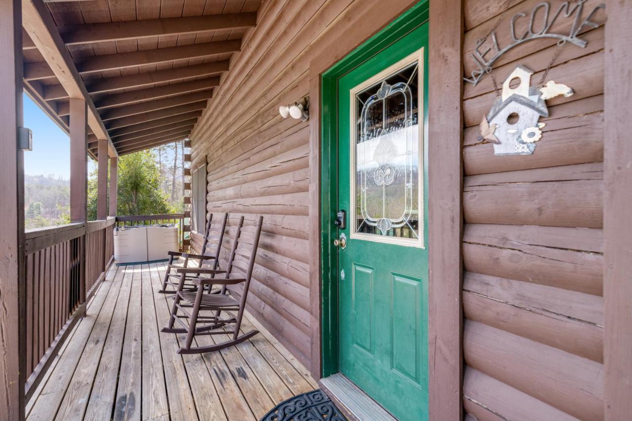 Papaw's Bear Den Villa Pigeon Forge Bagian luar foto