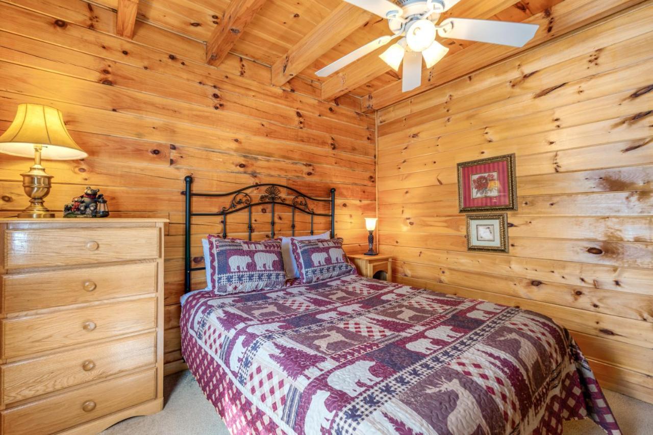 Papaw's Bear Den Villa Pigeon Forge Bagian luar foto