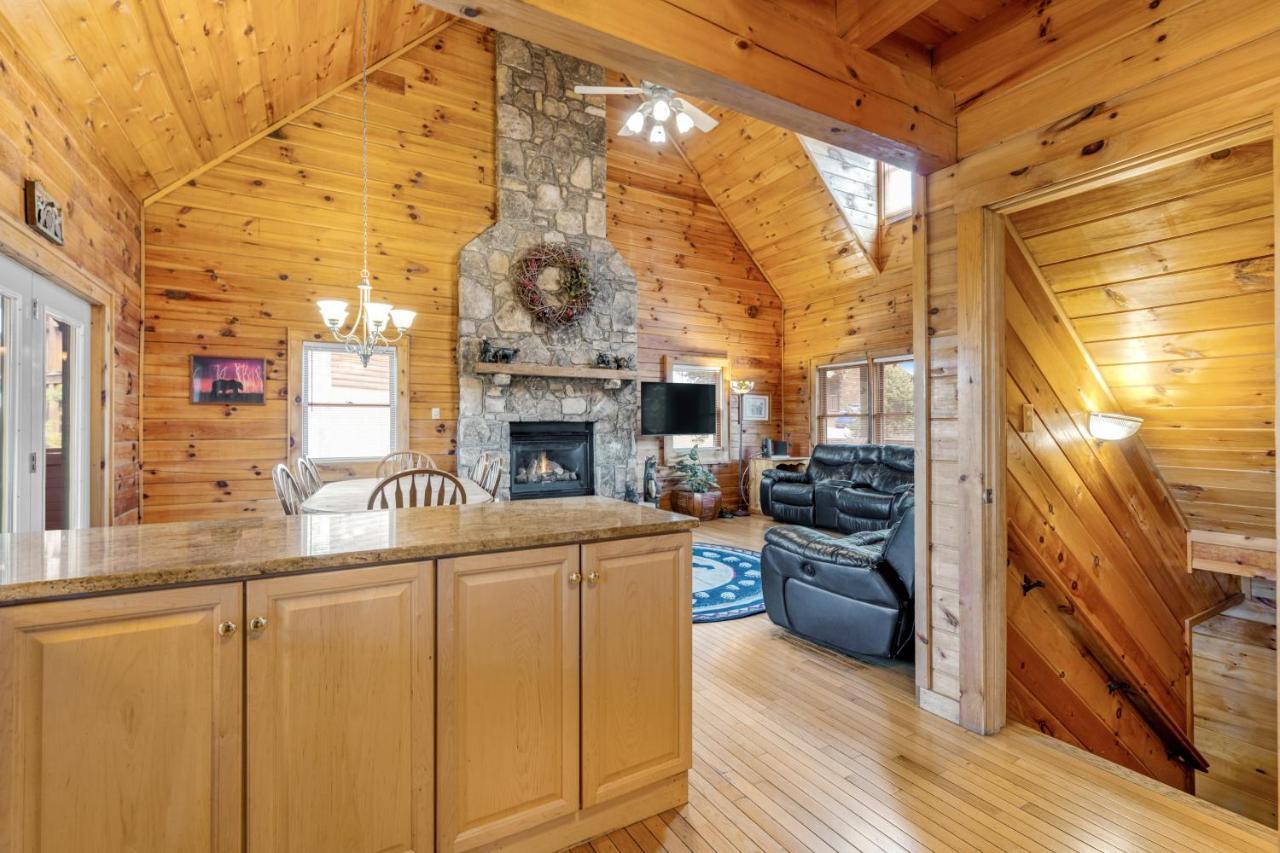 Papaw's Bear Den Villa Pigeon Forge Bagian luar foto