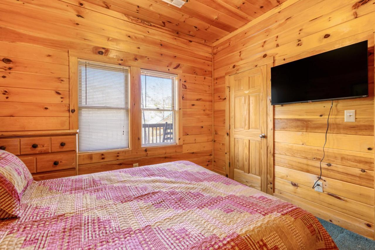 Papaw's Bear Den Villa Pigeon Forge Bagian luar foto