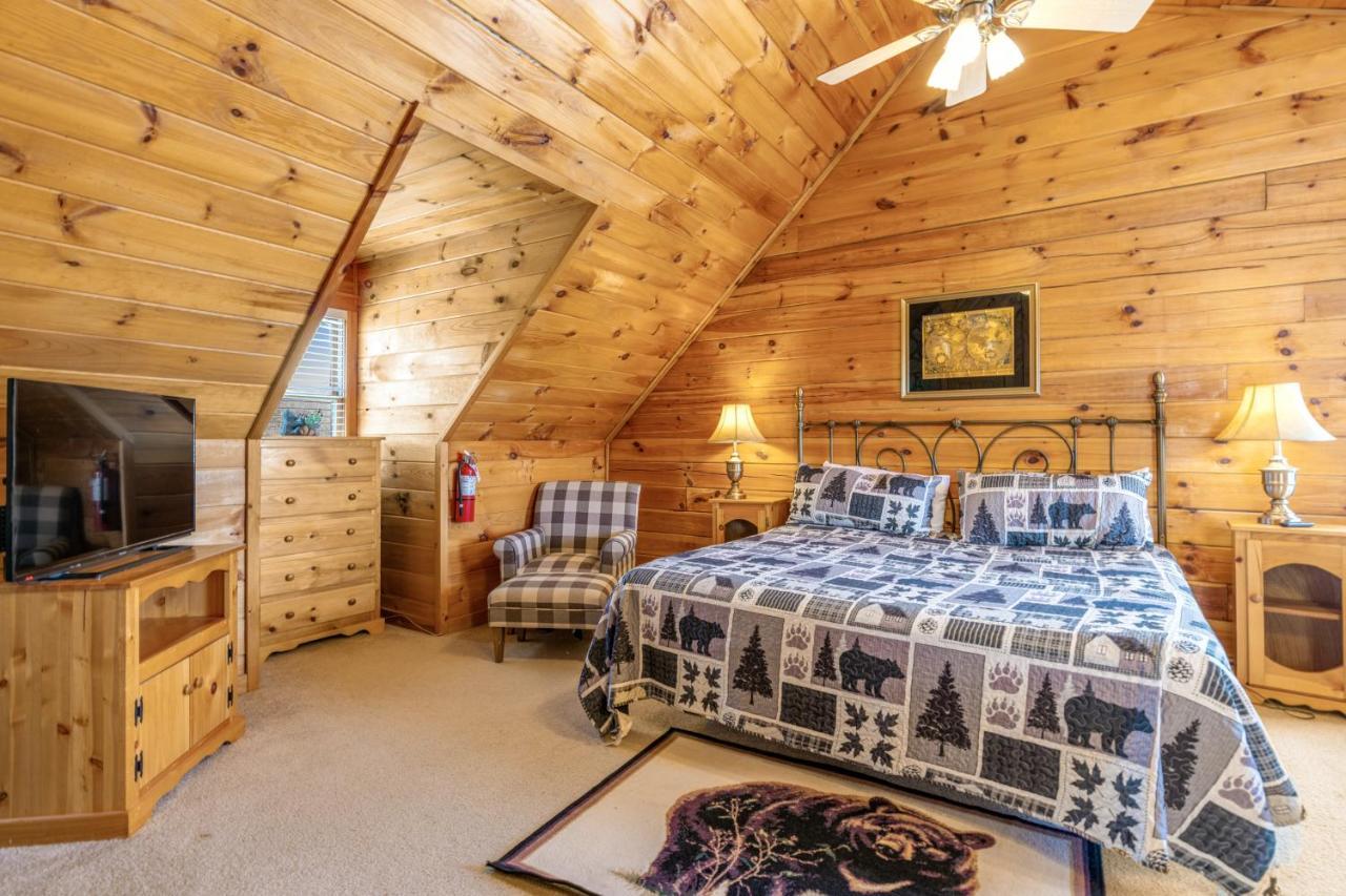 Papaw's Bear Den Villa Pigeon Forge Bagian luar foto
