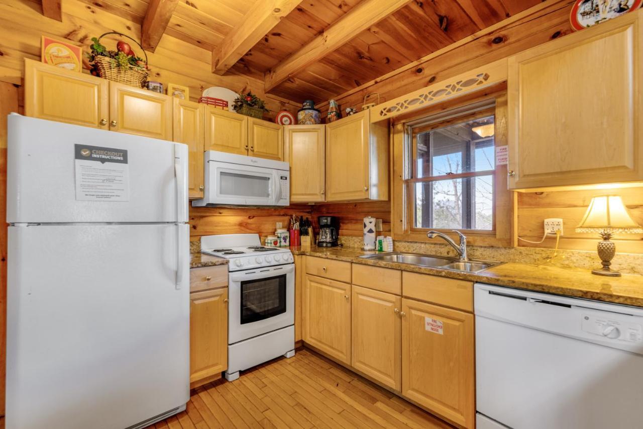 Papaw's Bear Den Villa Pigeon Forge Bagian luar foto